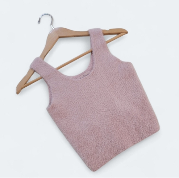 Love Tree Pink Fuzzy Sleeveless Top Size Small - Picture 1 of 12